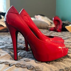 Paprika high heels with a peep toe. Size 10